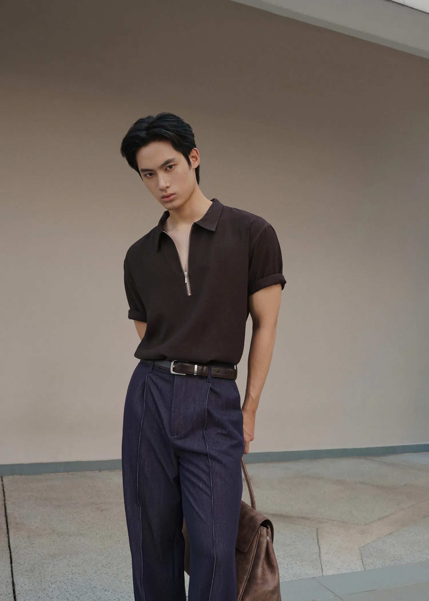 One-Tucked Back-Banded Wide Pants - Ảnh 10