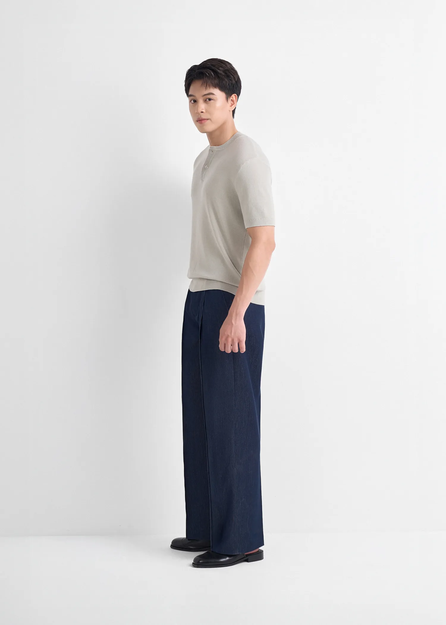 One-Tucked Back-Banded Wide Pants - Ảnh 4